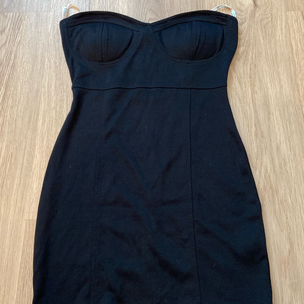 Black strapless Guess dress